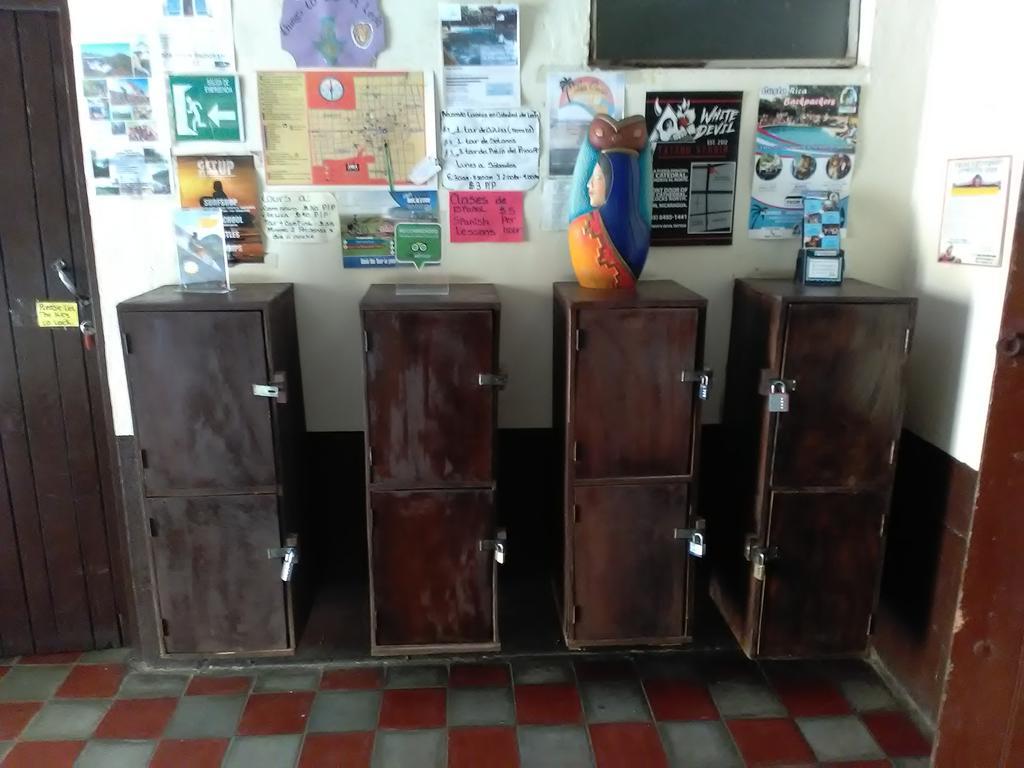 Hostal Casa Ivana León المظهر الخارجي الصورة