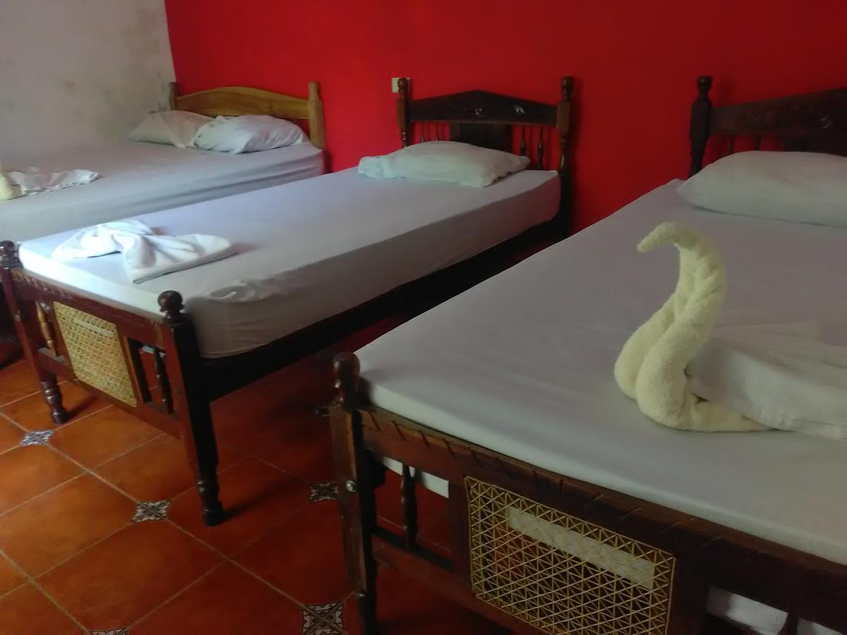 Hostal Casa Ivana León المظهر الخارجي الصورة