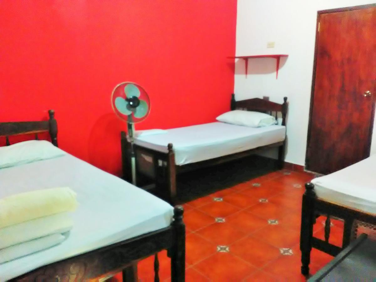 Hostal Casa Ivana León المظهر الخارجي الصورة