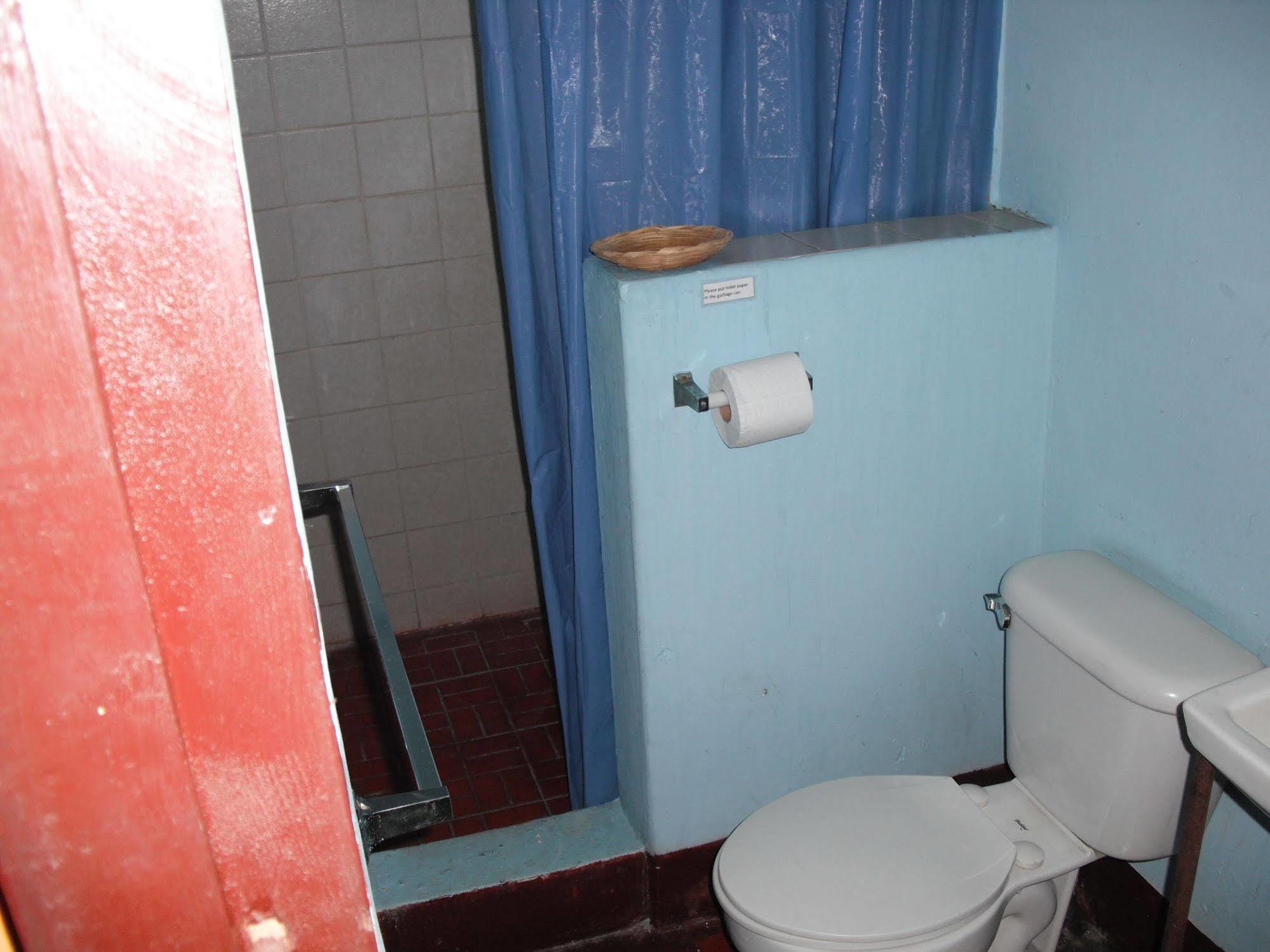 Hostal Casa Ivana León المظهر الخارجي الصورة
